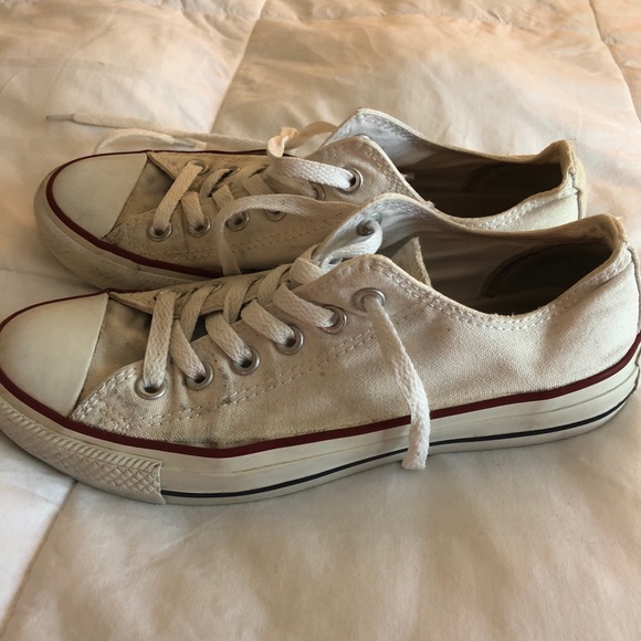 White converse - Picture 2 of 4